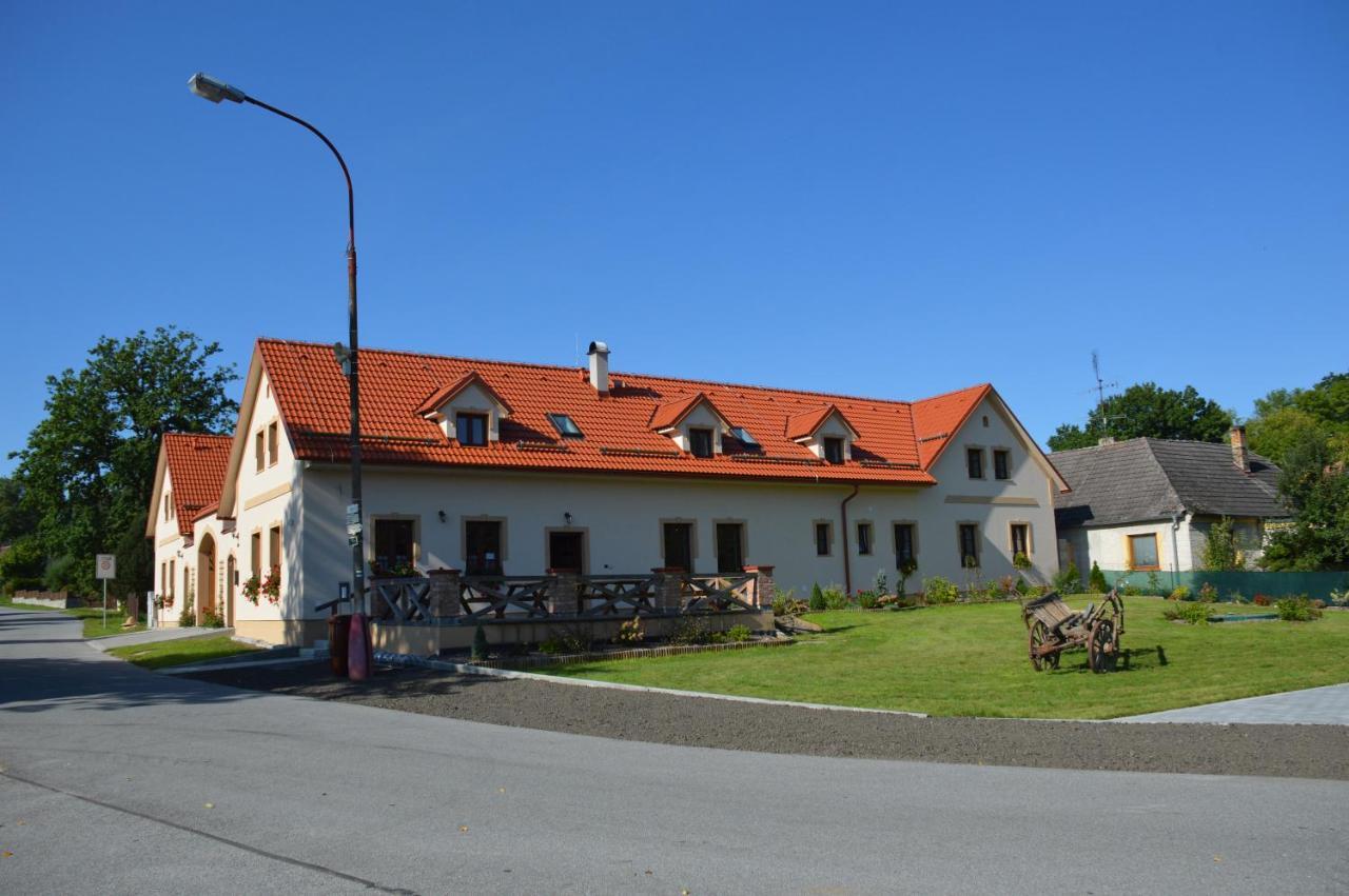 Penzion U Podkovare เชบอนย์ ภายนอก รูปภาพ