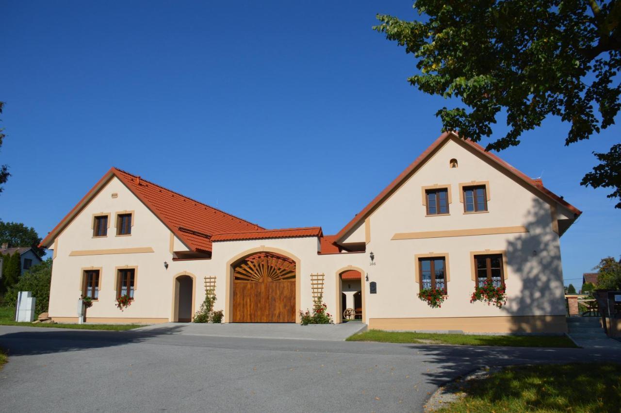 Penzion U Podkovare เชบอนย์ ภายนอก รูปภาพ
