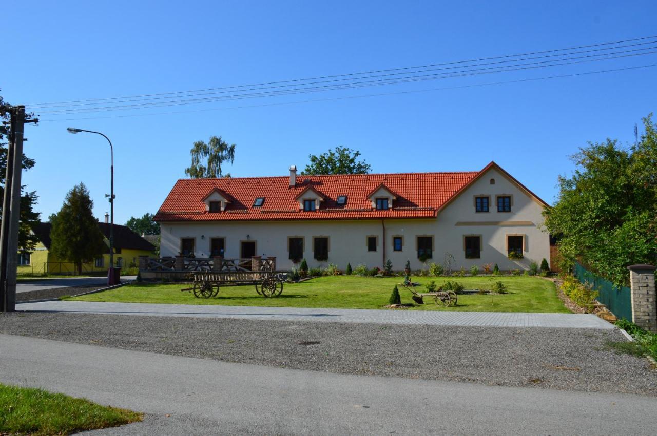 Penzion U Podkovare เชบอนย์ ภายนอก รูปภาพ