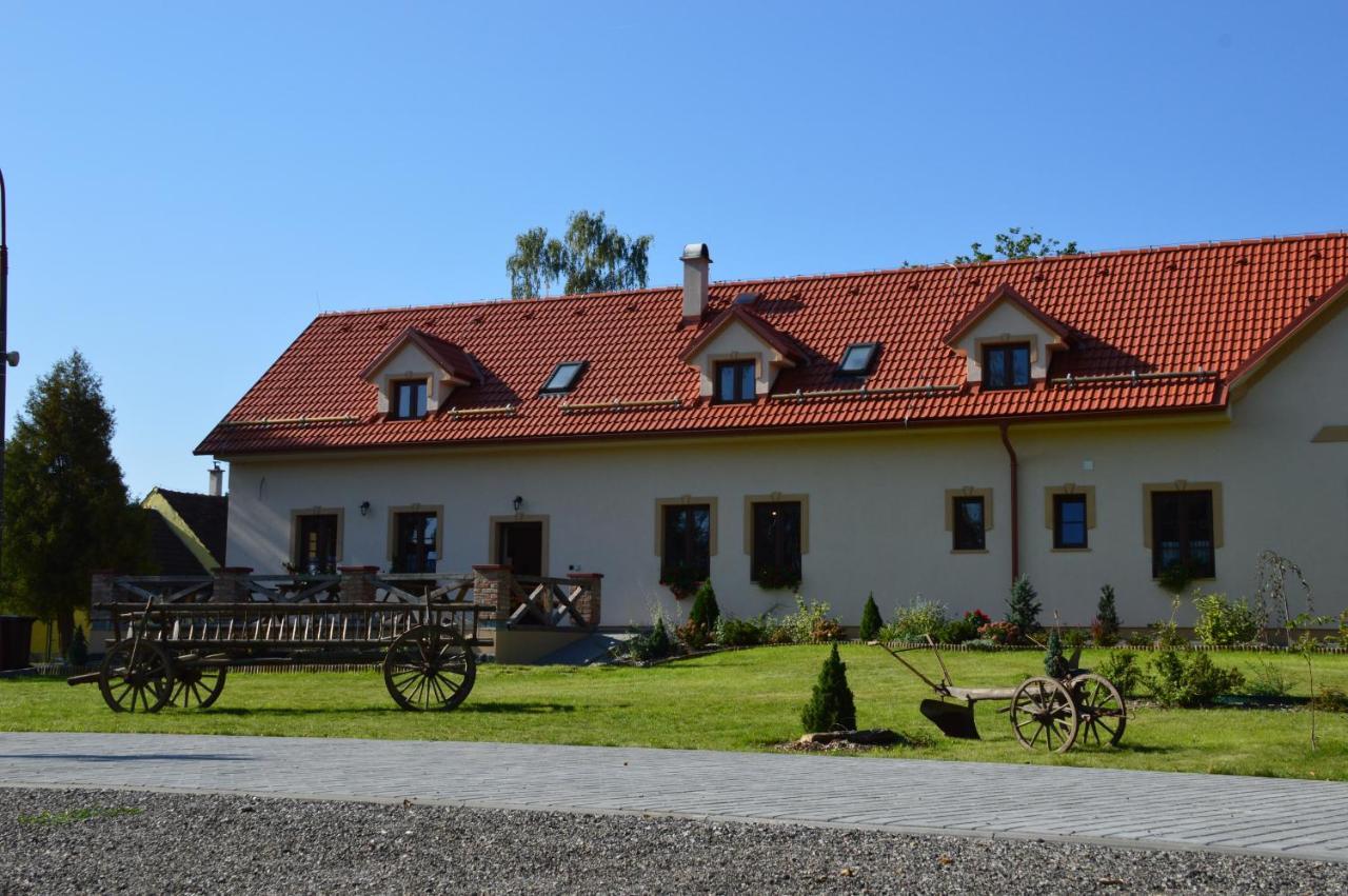 Penzion U Podkovare เชบอนย์ ภายนอก รูปภาพ